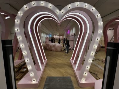 Heart For Edikted Retail Display